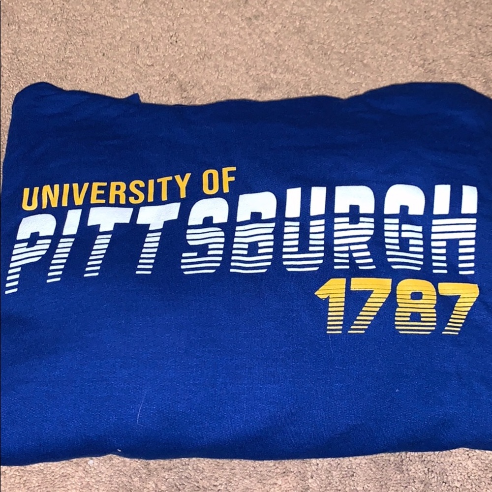 UNIVERSITY OF PITTSBURGH HOODED SWEATSHIRT